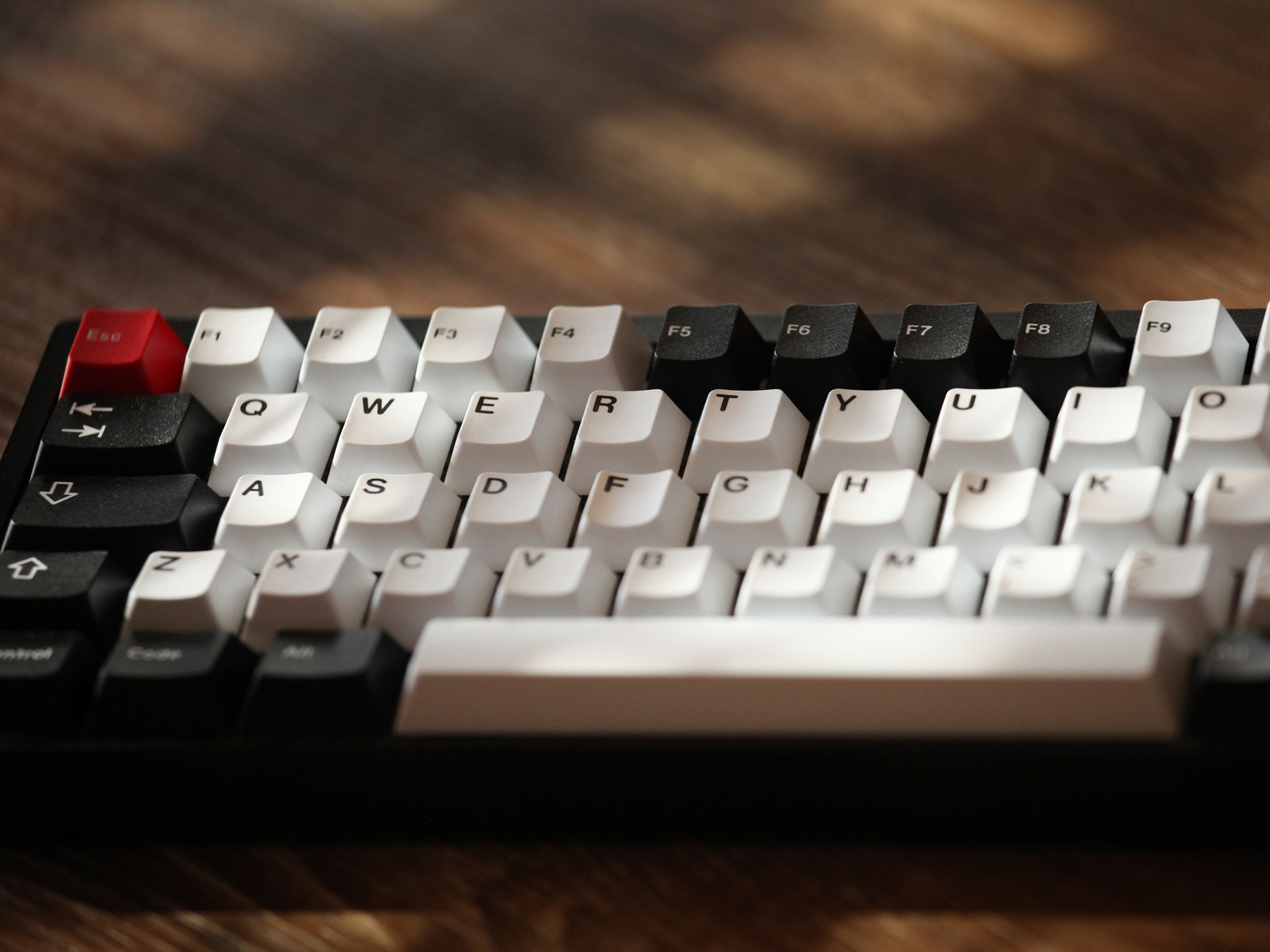 GMK Monochrome R2 | High-Contrast Dark Custom Keycaps